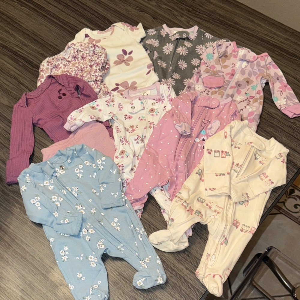 Carter's footsies BUNDLE💜🤍🩷💙